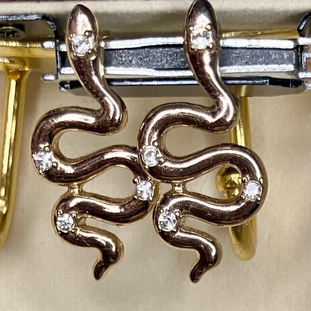 Gold Snakes